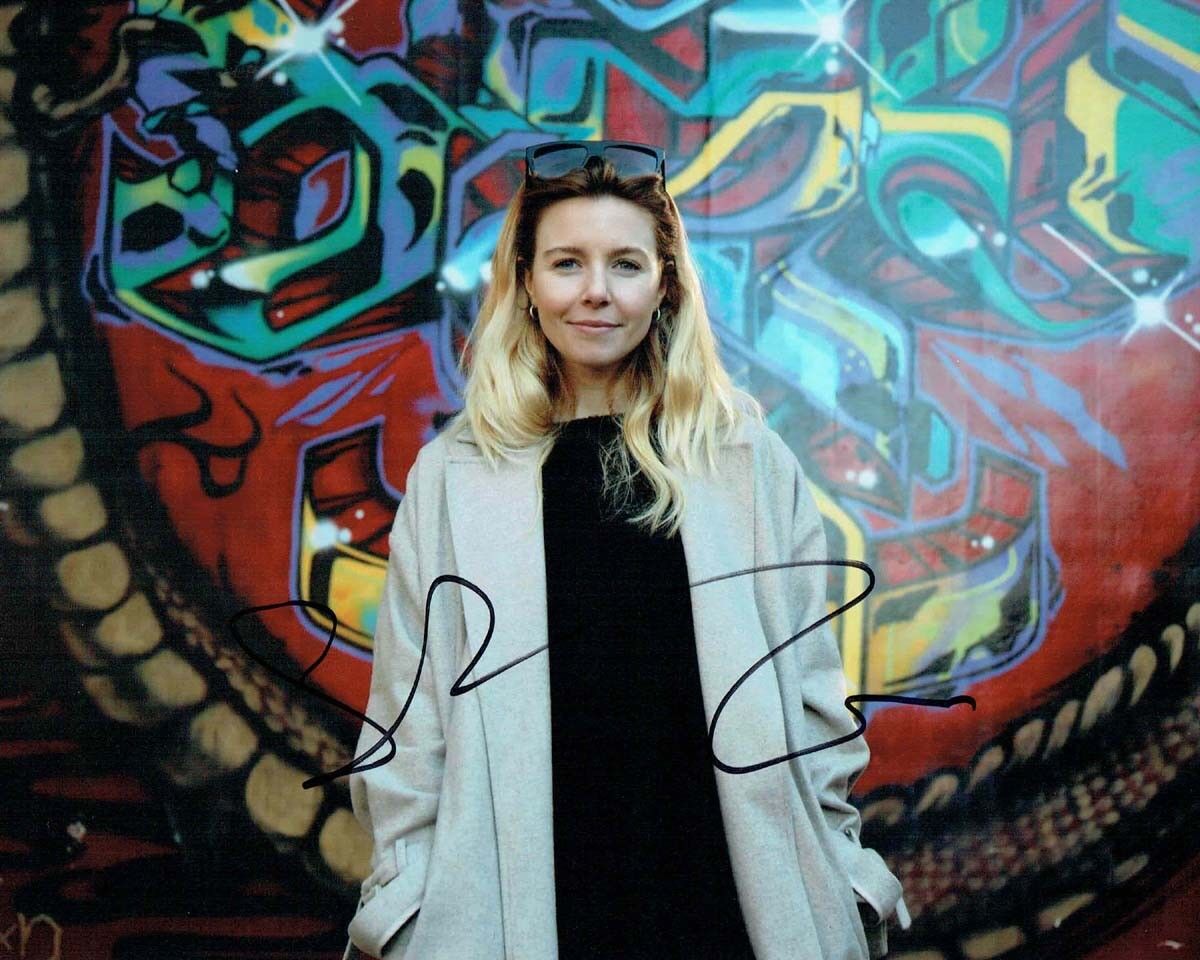 Stacey DOOLEY TV Presented Journalist SIGNED Autograph 10x8 Photo Poster painting 8 AFTAL COA