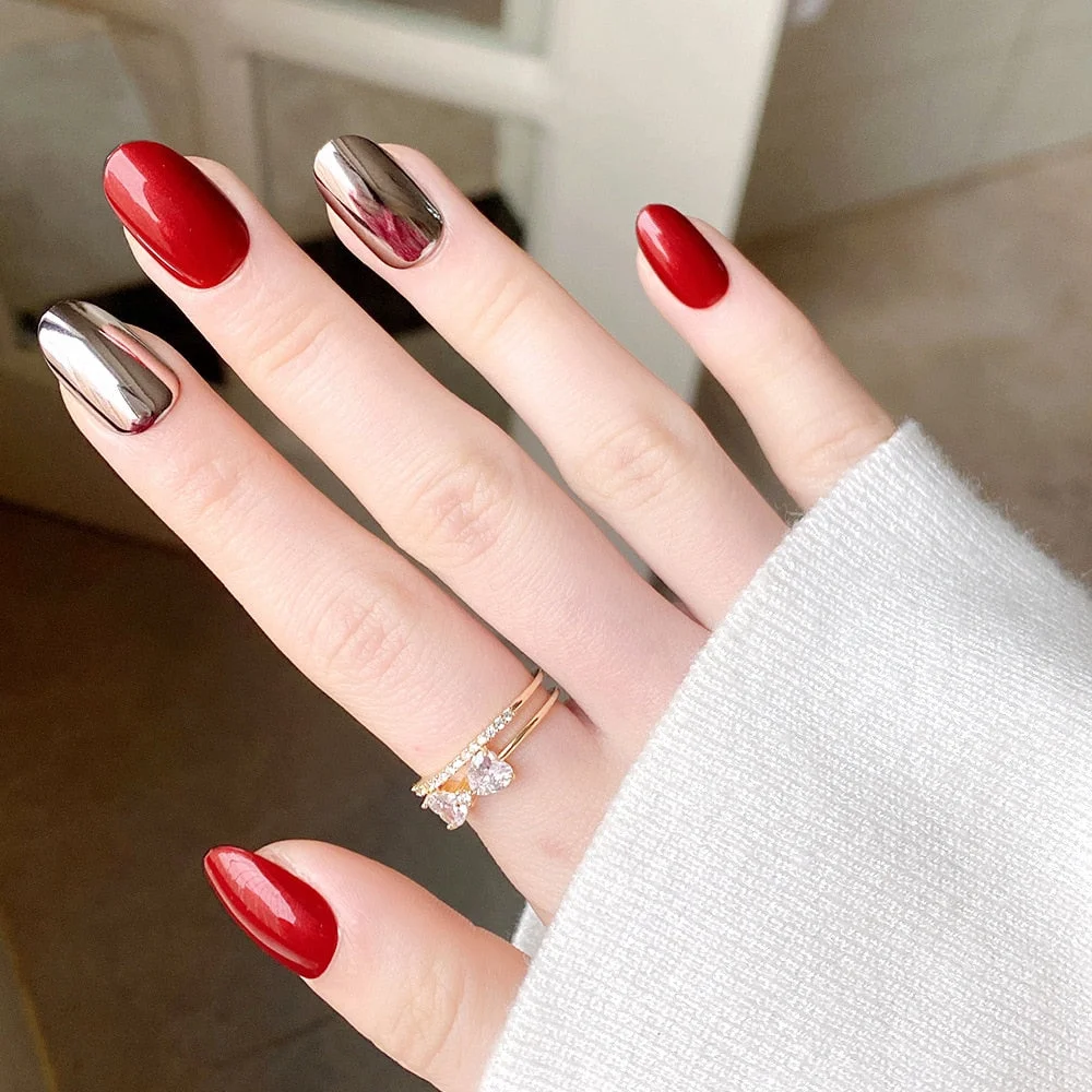 24pcs/set Red Color Short Size Fake Nails Women Fashion Glitter Patch Nail Art Tools Bride Wedding Party Nail Tips With Glue-Nail Inspo