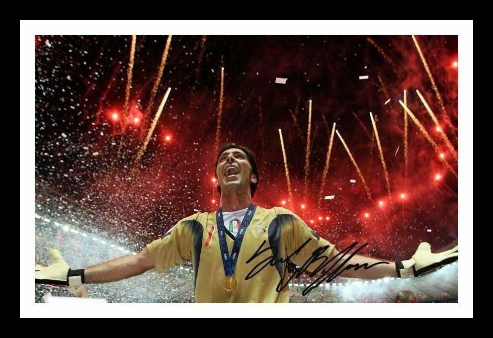 Gianluigi Buffon - Italy World Cup 2006 Autograph Signed & Framed Photo Poster painting