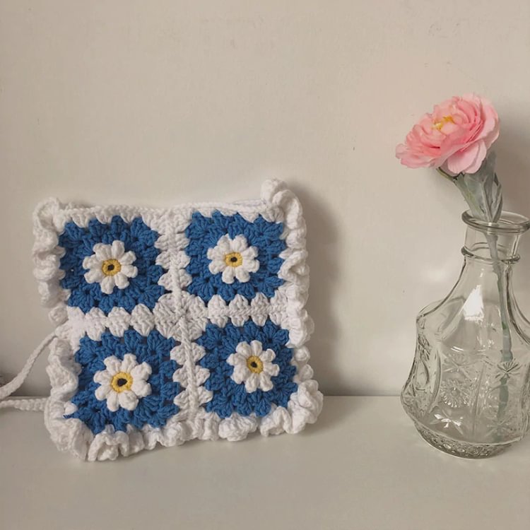 Hand knitted Daisy Shoulder Bag kit Crochet Bag Material Kit