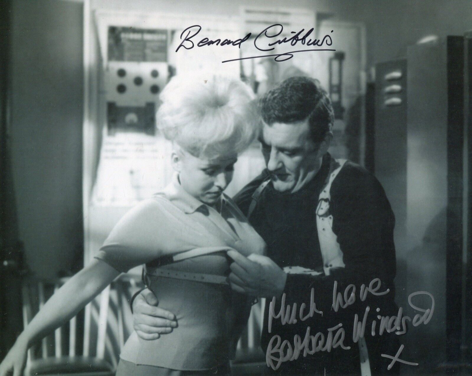 Barbara Windsor & Bernard Cribbins signed CARRY ON SPYING 8x10 Photo Poster painting UACC DEALER