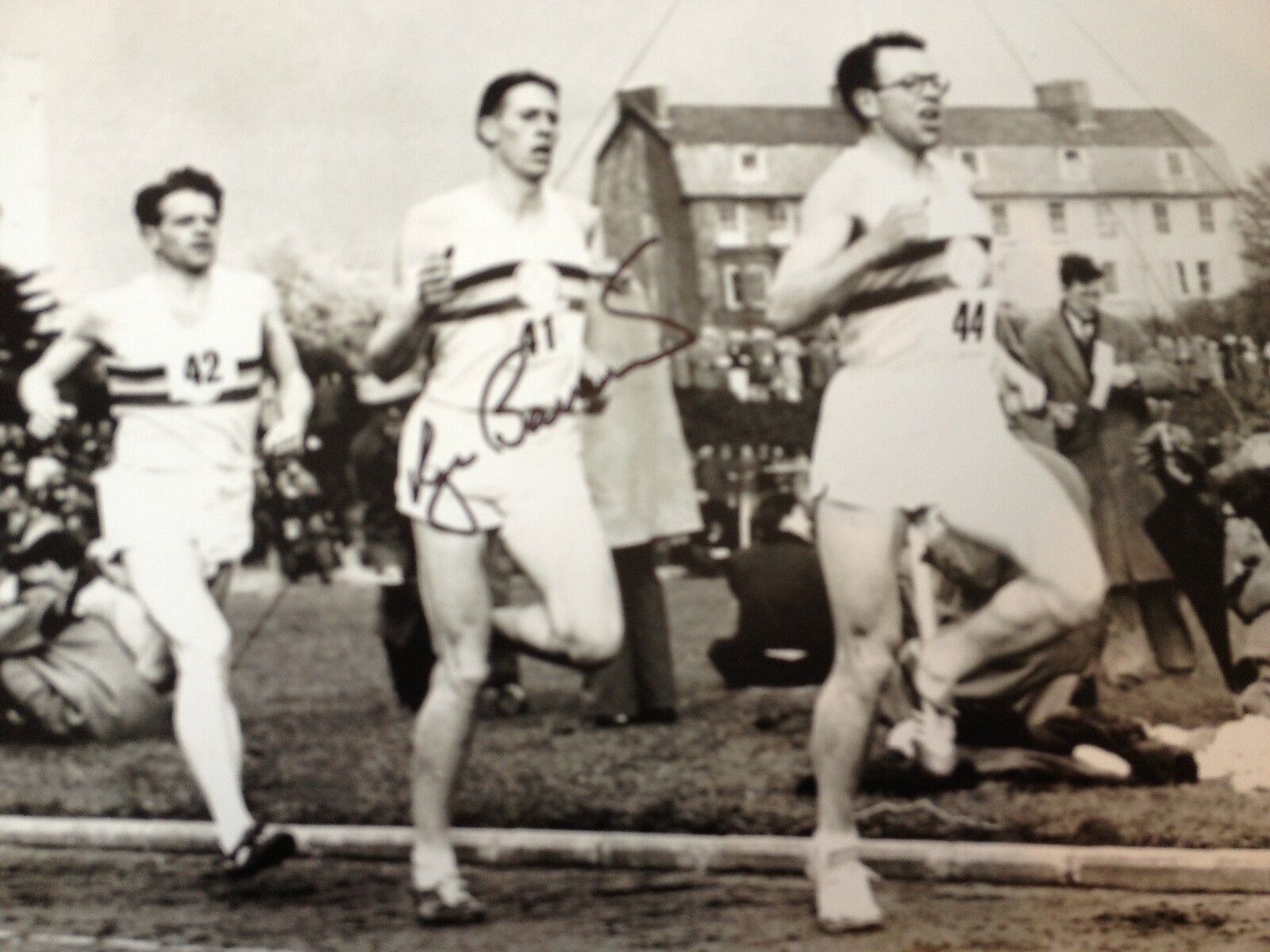 SIR ROGER BANNISTER - FIRST SUB 4 MINUTE MILER - SIGNED B/W Photo Poster painting