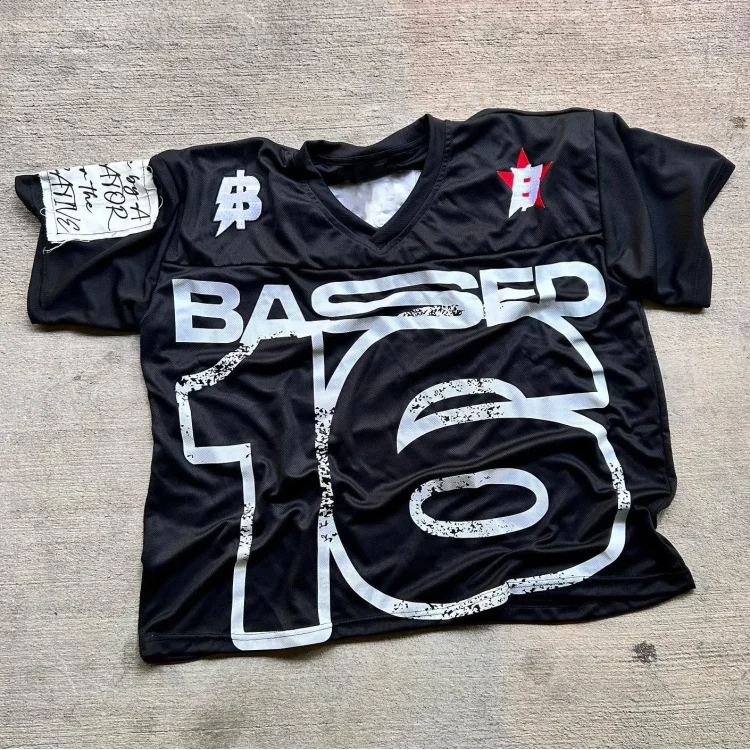 Vintage Digital Letter Graphics Printed Cotton Basketball V-neck T-Shirt