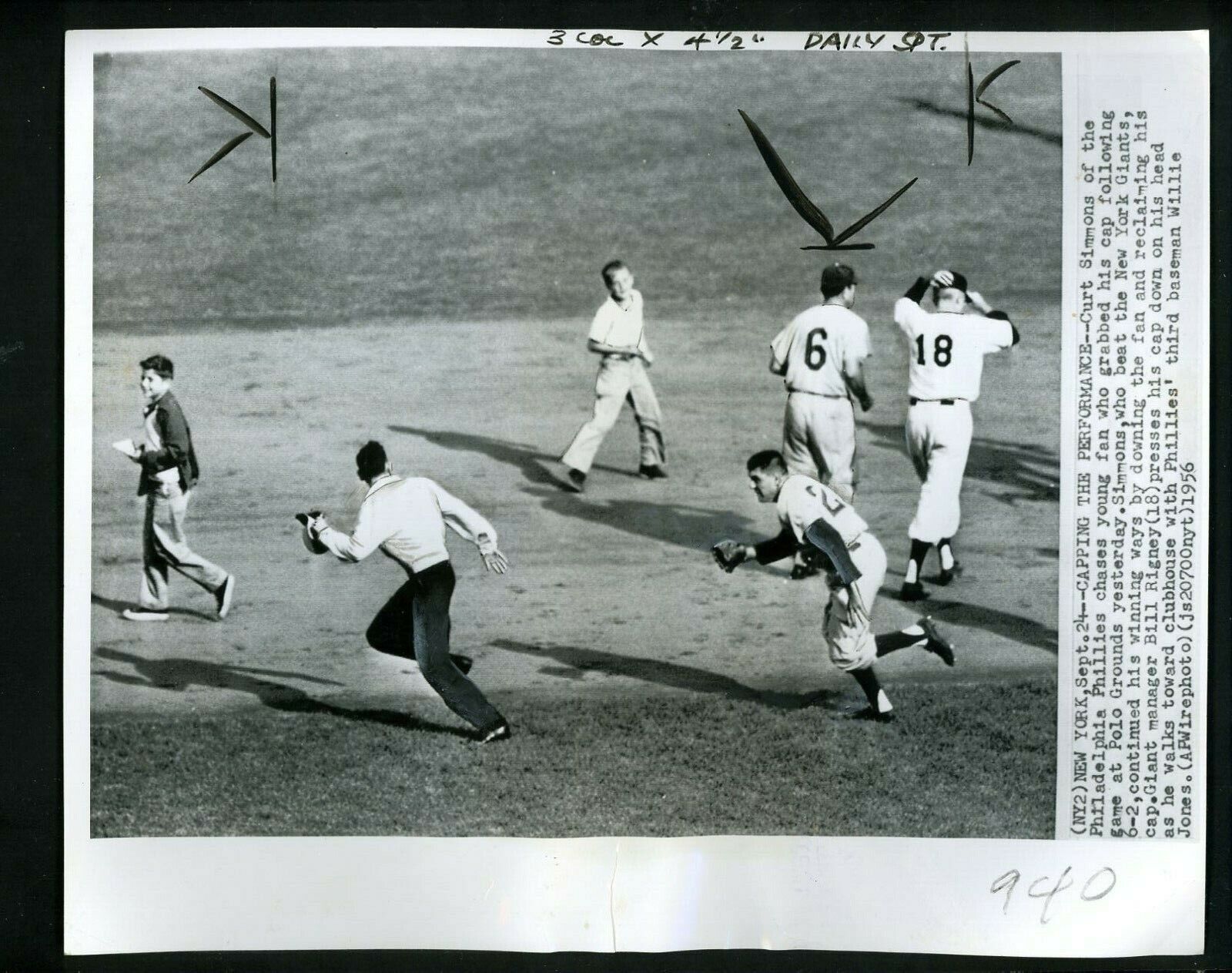 Curt Simmons chases fan for his hat 1956 Press Photo Poster painting Philadelphia Phillies