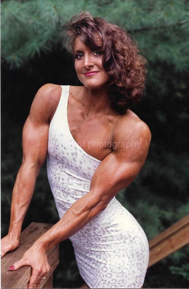 MARISSA BROWN Bodybuilder MUSCLE WOMAN 80's 90's FOUND Photo Poster painting Color EN 17 35 H