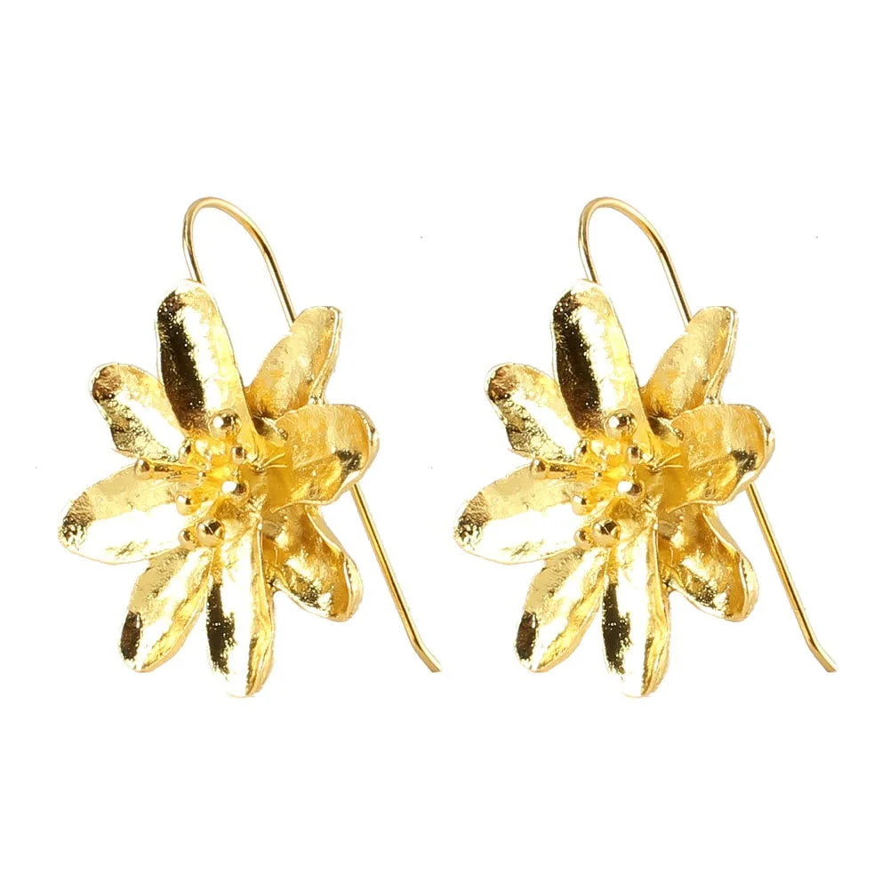 Dvacaman Golden Leaf Flower Earrings For Women Vintage Irregular Geometric Metal Long Drop Dangle Beetle Earrings Trendy Jewelry