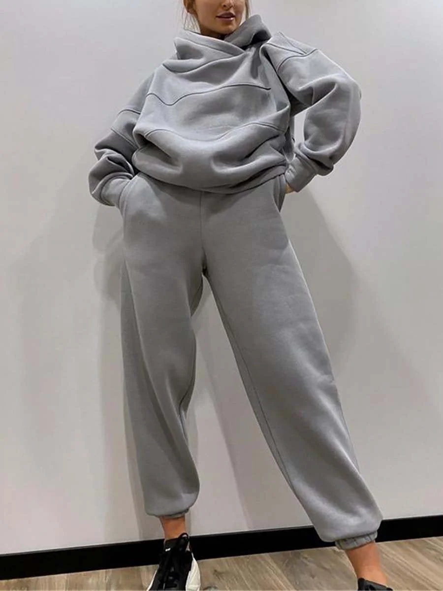 Casual hoodie and sweatpants set