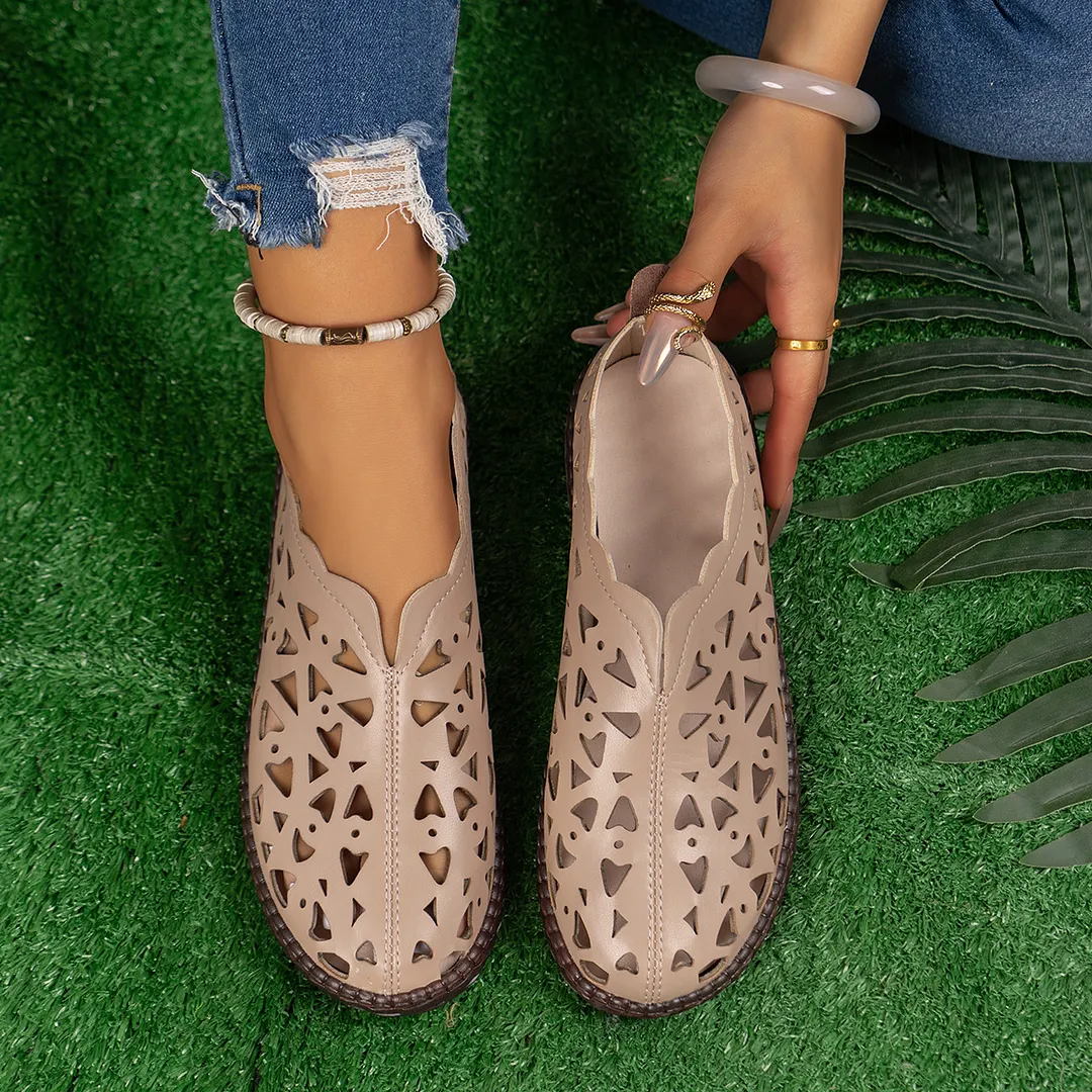 Breakj Breakj Spring And Summer Breathable Hollow Mother Sandals Women Flat-Bottomed Soft Base Size 42 Middle-Aged Women's Hole Shoes