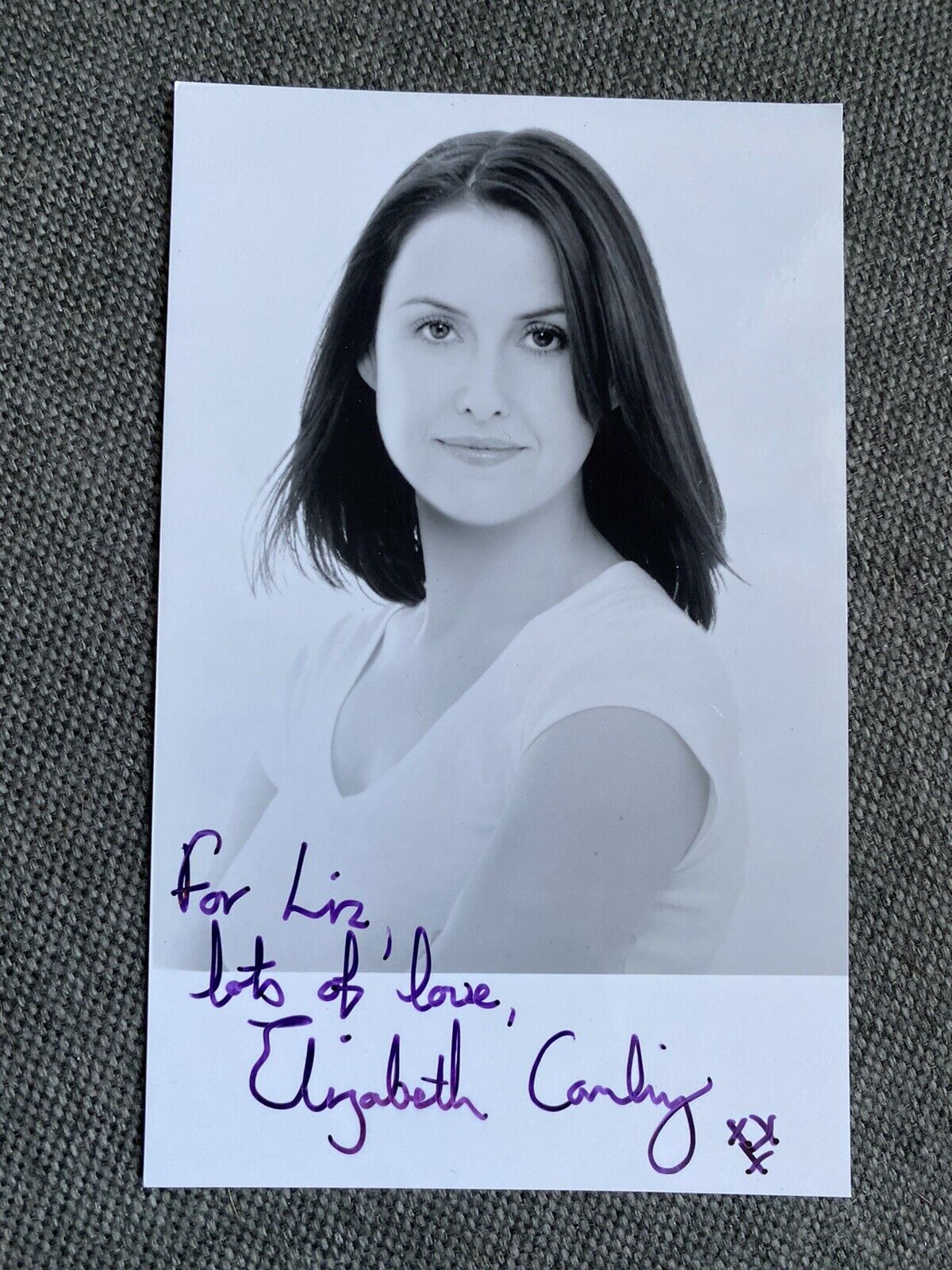 Elizabeth Carling Autograph Card 3 1/2x5 1/2in Autographed Signed