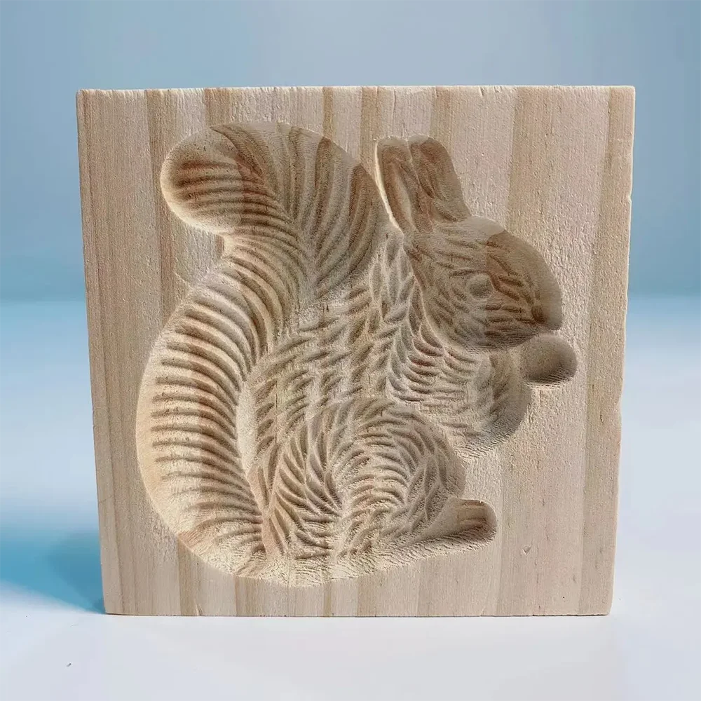 Purexcellent&trade; Household cute squirrel wooden biscuit mold