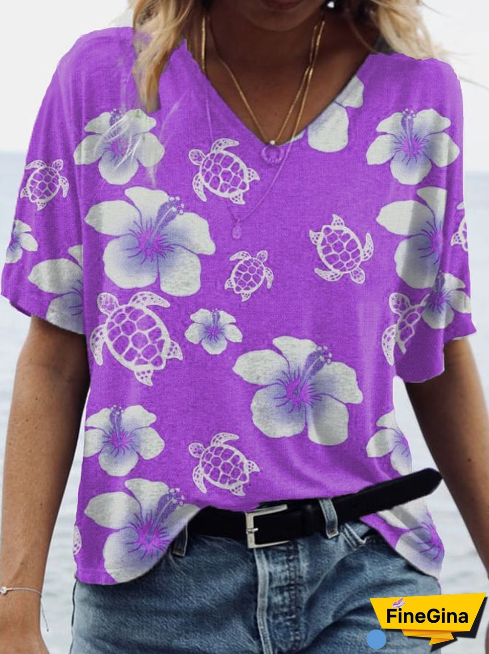 Women's Maui Sea Turtle V-neck T-shirt