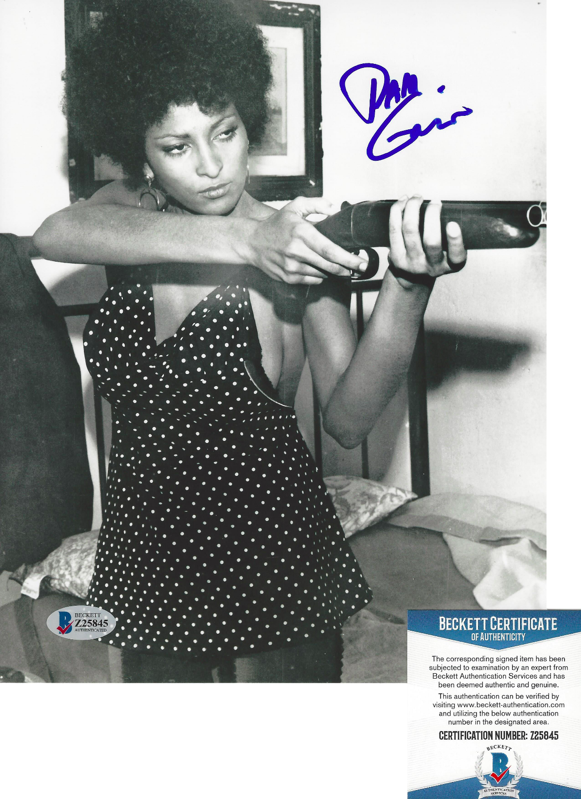 PAM GRIER SIGNED 'COFFY' 8x10 MOVIE Photo Poster painting 2 FOXY BROWN PROOF BECKETT COA BAS