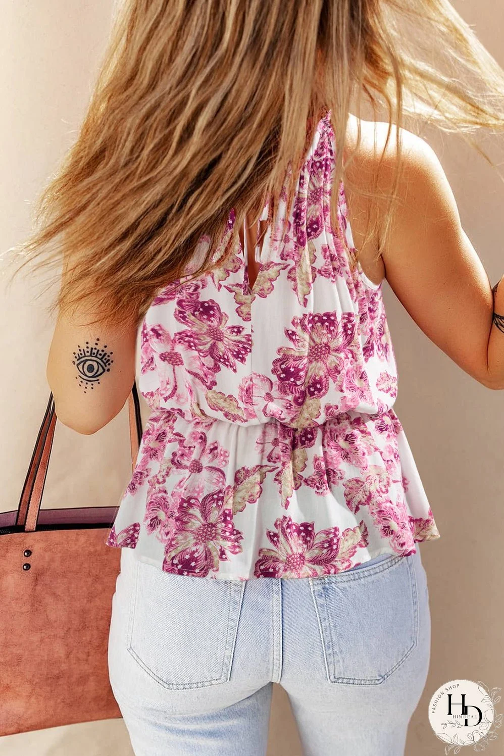 Hollowed Halterneck Tank Top