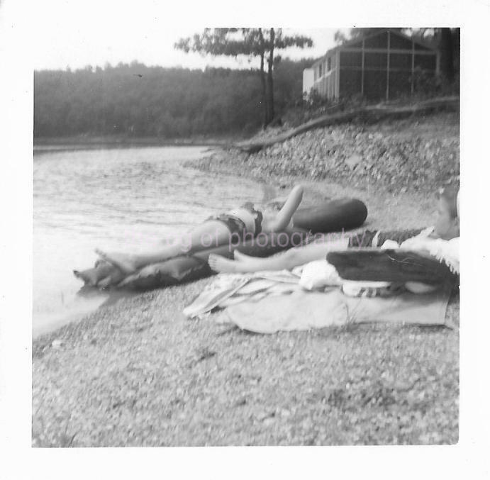 A DAY AT THE LAKE Vintage FOUND ORIGINAL Black And White Photo Poster paintingGRAPH 06 11 N