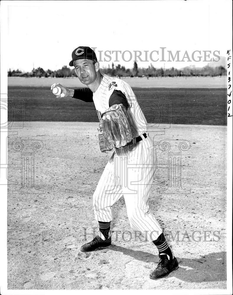 Press Photo Poster painting Cleveland Indians baseball infielder George Strickland - kfx05930