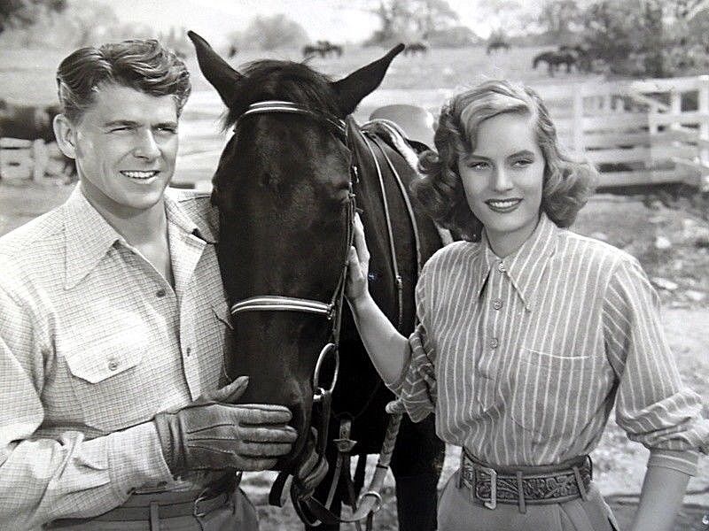 RONALD REAGAN & ALEXIS SMITH Movie Film 8 x 10 Photo Poster painting Stallion ROAD 1947 dt295