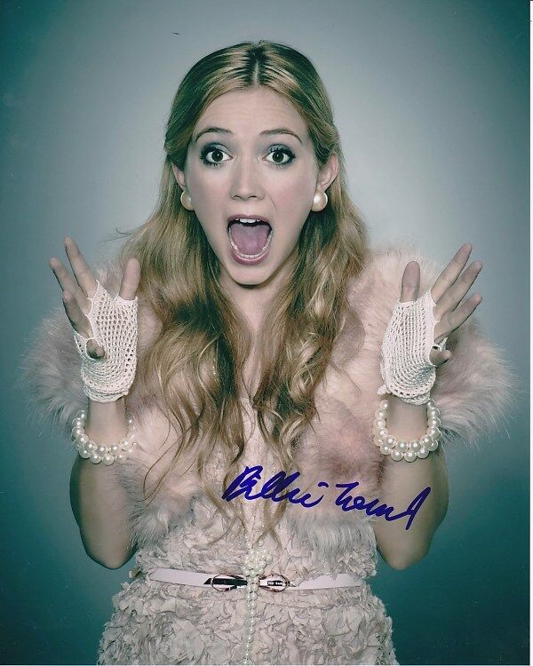 BILLIE LOURD Autographed SCREAM QUEENS CHANEL #3 Photo Poster painting DAUGHTER OF CARRIE FISHER