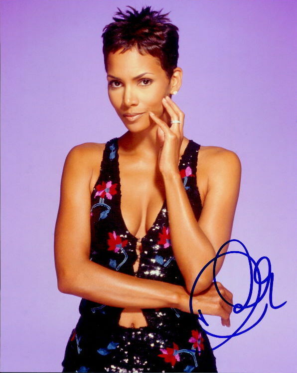 Halle Berry signed 8x10 Photo Poster painting