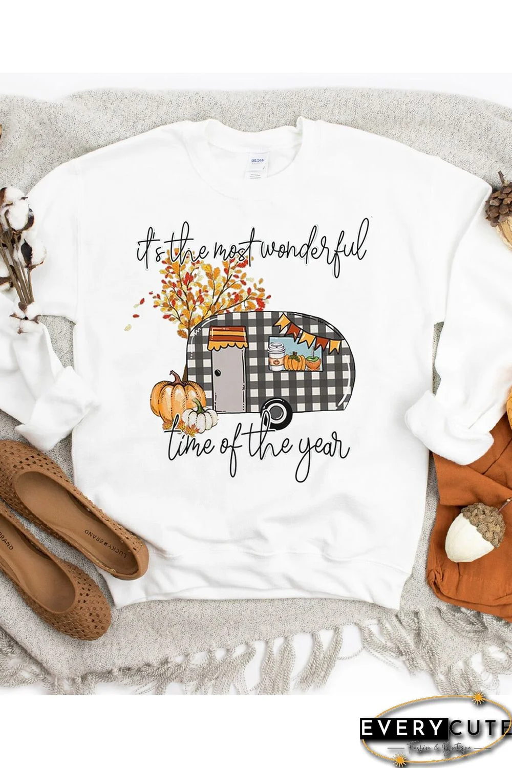 White Wonderful Fall Vibe Graphic Pullover Sweatshirt