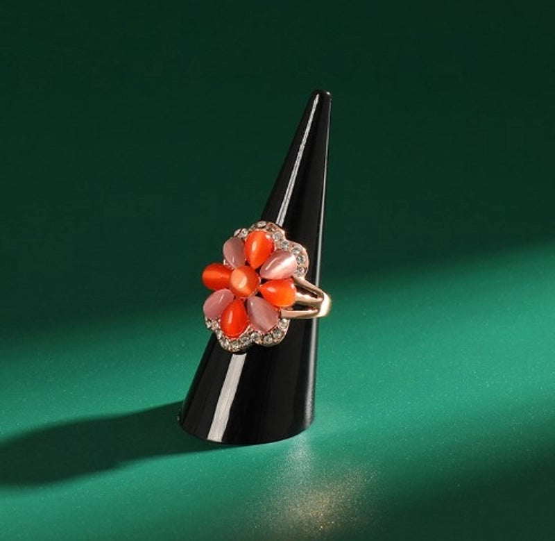 Minimalist Conical Solid Color Plastic Jewelry Rack