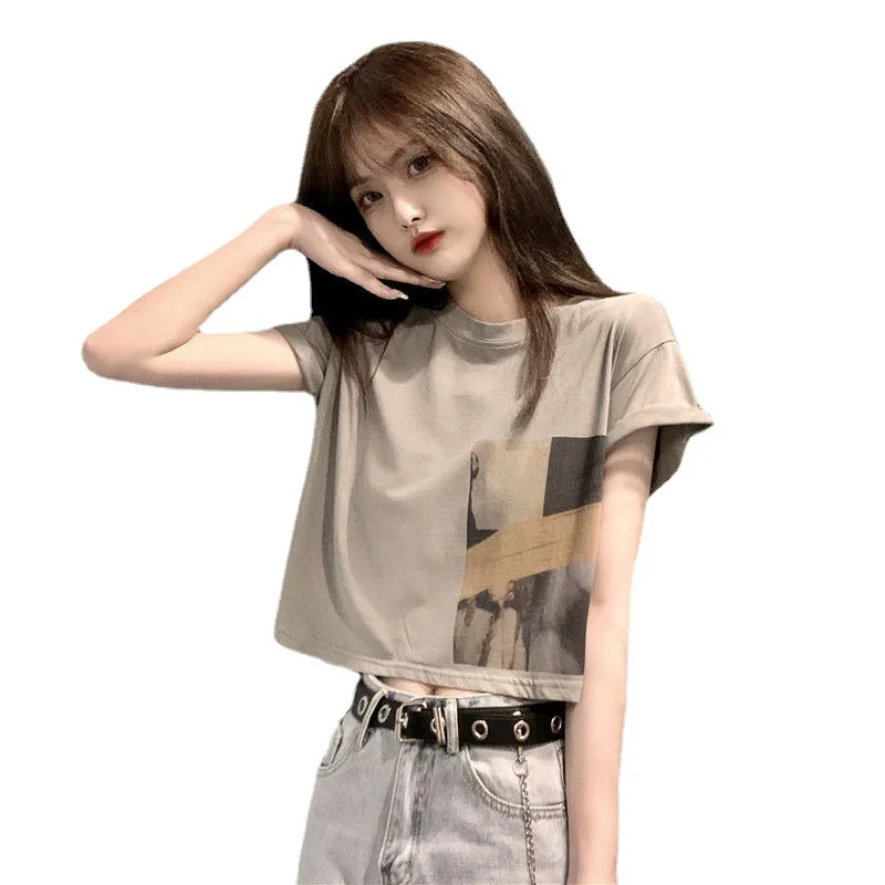 Uveng Uveng Celebrity Short-Sleeved T-Shirt Female Jacket Short Style Student Korean Version Loose 2024 Summer New Heart Machine Crop Ins Tide