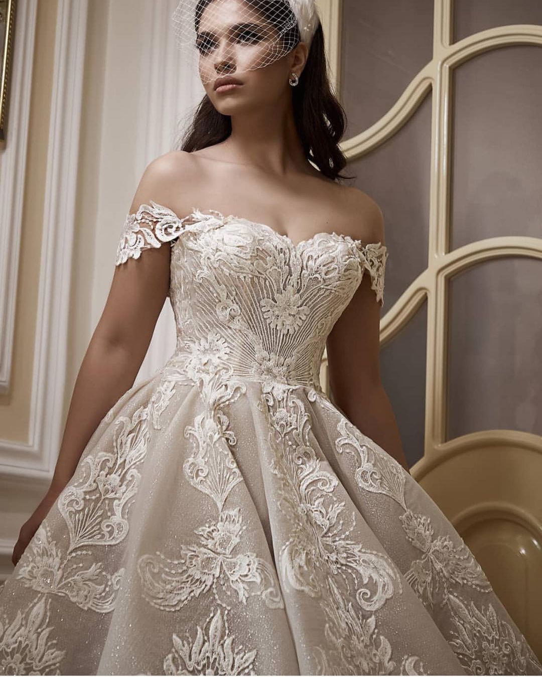 Daisda Beautiful Off-the-Shoulder Floor-length Church A-Line Wedding Dress With Appliques Lace