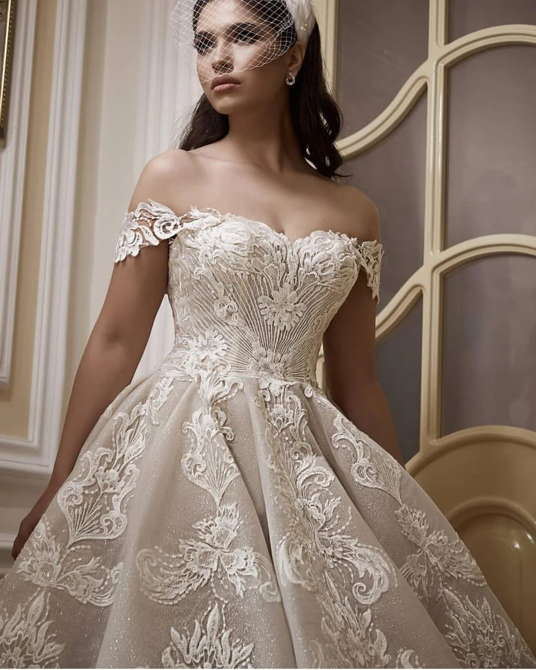 Daisda Beautiful Off-the-Shoulder Floor-length Church A-Line Wedding Dress With Appliques Lace