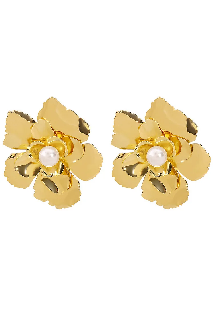 3D Flower Shaped Pearl Fashionable Stud Earrings