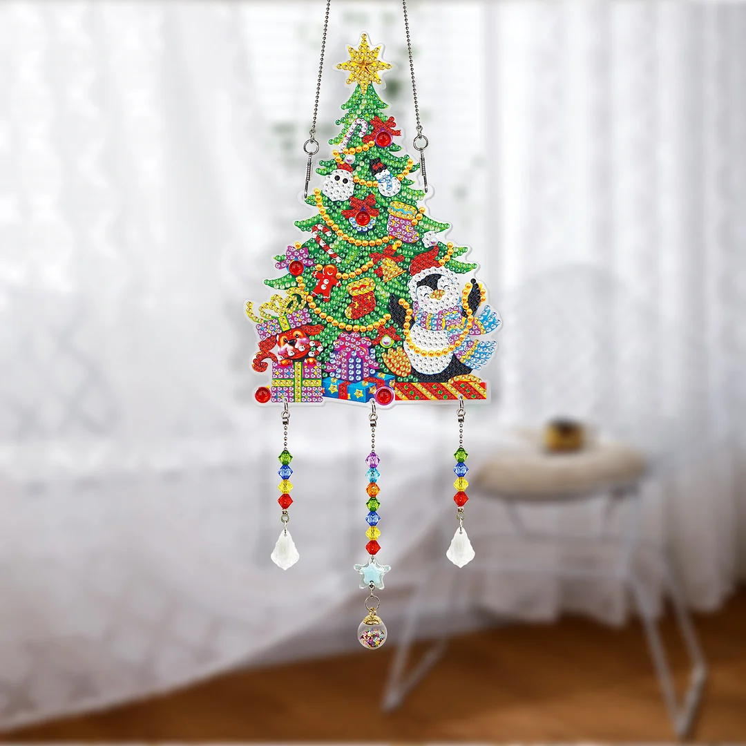 DIY Diamond Crystal Light Catching Jewelry Ornament - Christmas Tree