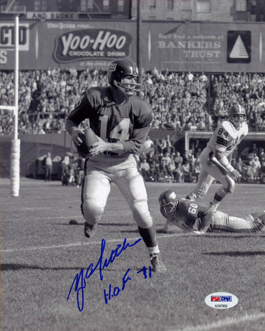 YA Y.A. Tittle SIGNED 8x10 Photo Poster painting HOF 71 New York Giants PSA/DNA AUTOGRAPHED 9ers