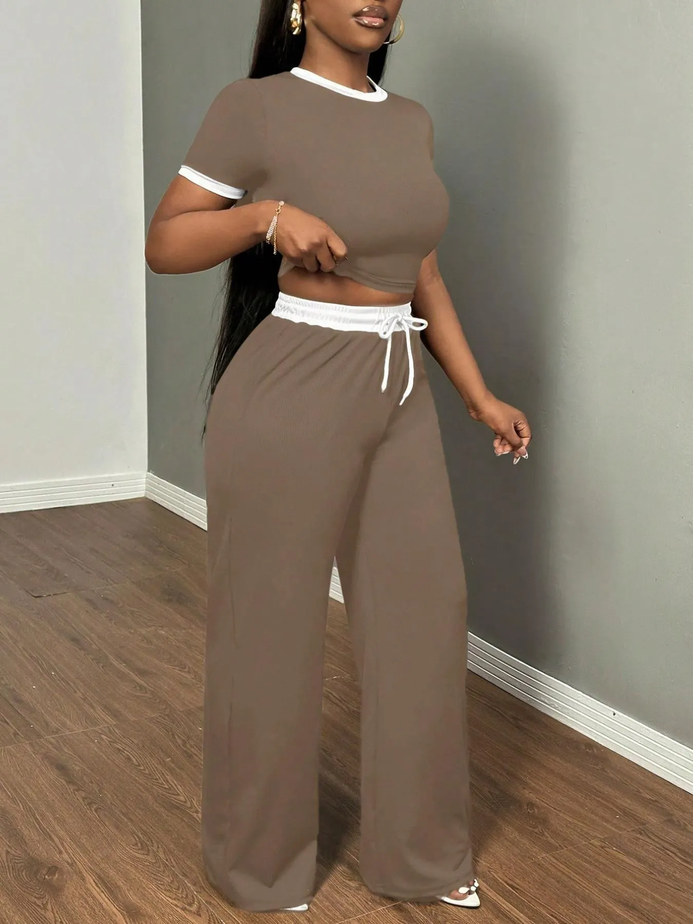 Women's New Casual Color-Blocked Round Neck Short Sleeve Two-Piece Set, Matching Clothing Set, Adjustable Drawstring Waist with Side Pockets, All-Season Womenswear Fit, Clothes