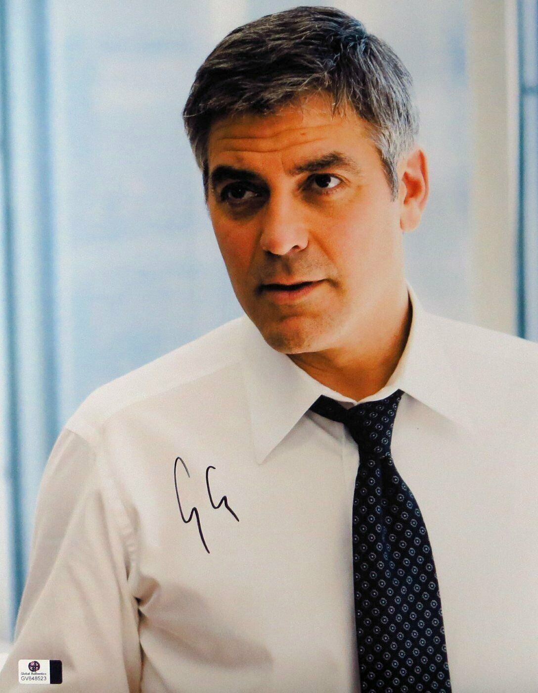 George Clooney Signed Autographed 11X14 Photo Poster painting Michael Clayton Tie GV848523