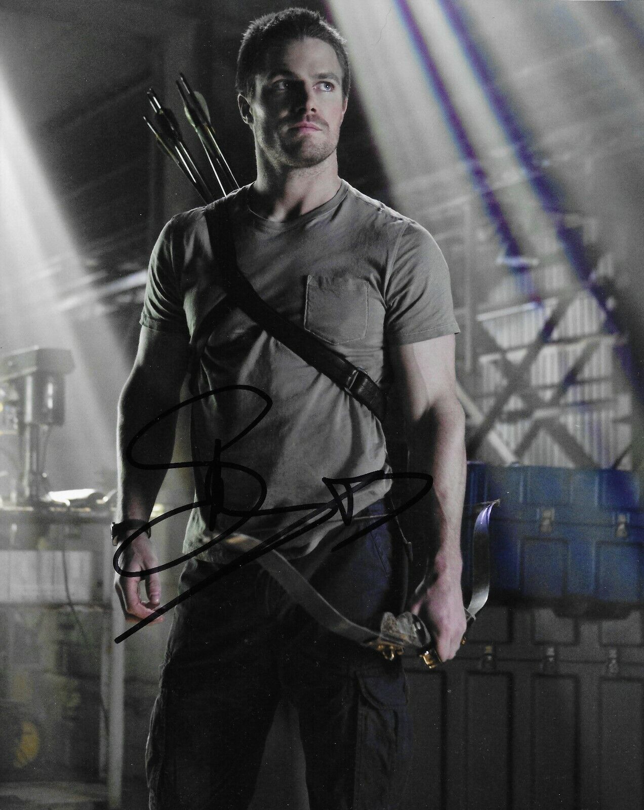 Stephen Amell Arrow autographed Photo Poster painting signed 8x10 #6 Oliver Queen