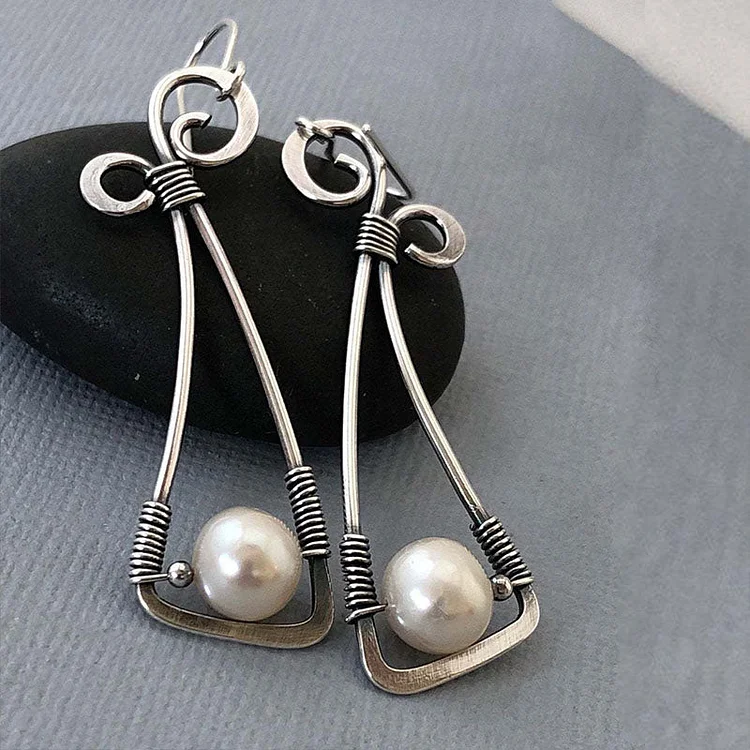 Bohemian style silver wire earrings with pearls