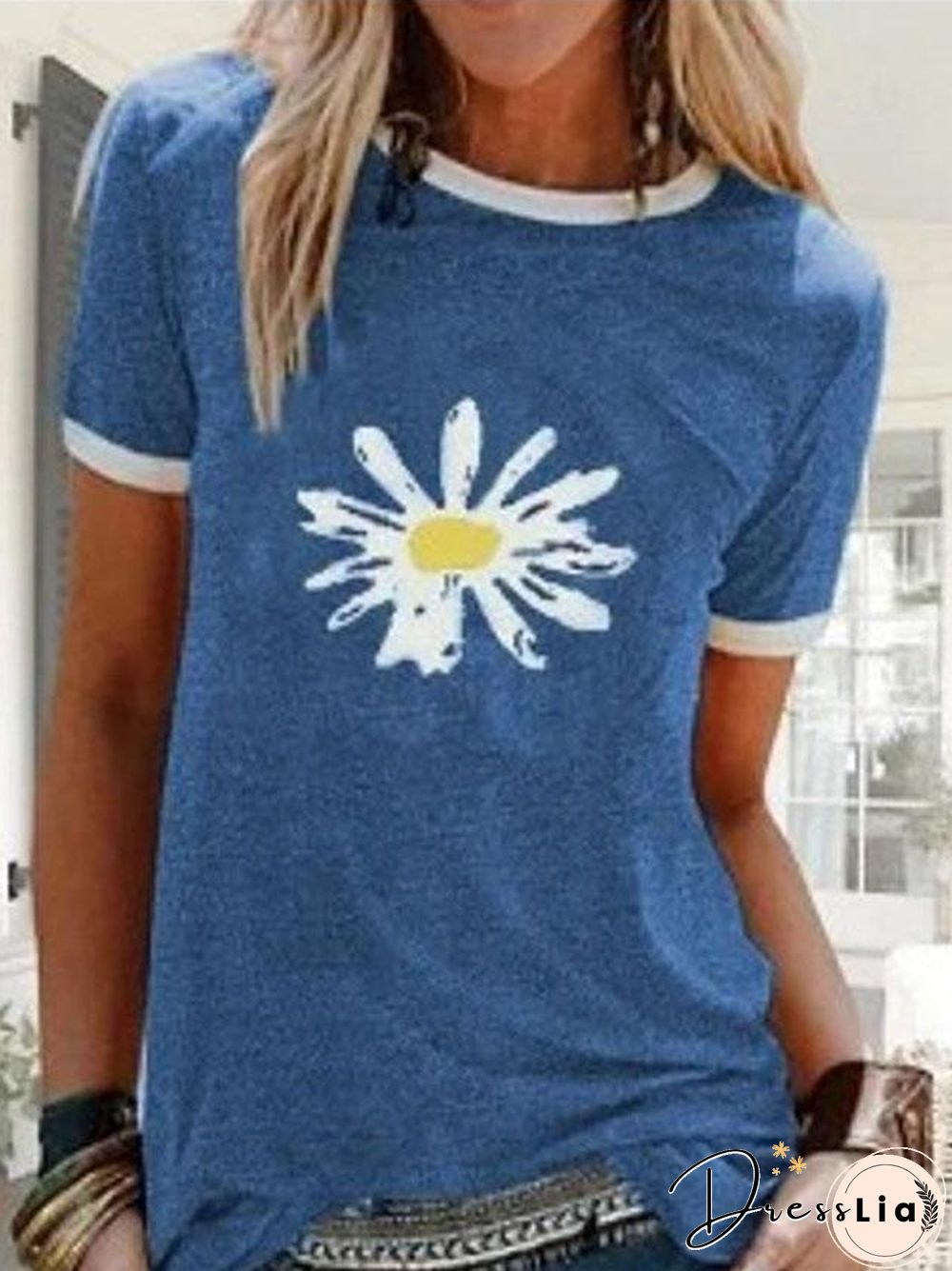 Loose Daily Women Round Neck Daisy T-Shirt