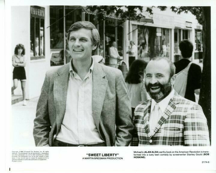 Alan Alda Bob Hoskins Sweet Liberty Original Press 8X10 Photo Poster painting