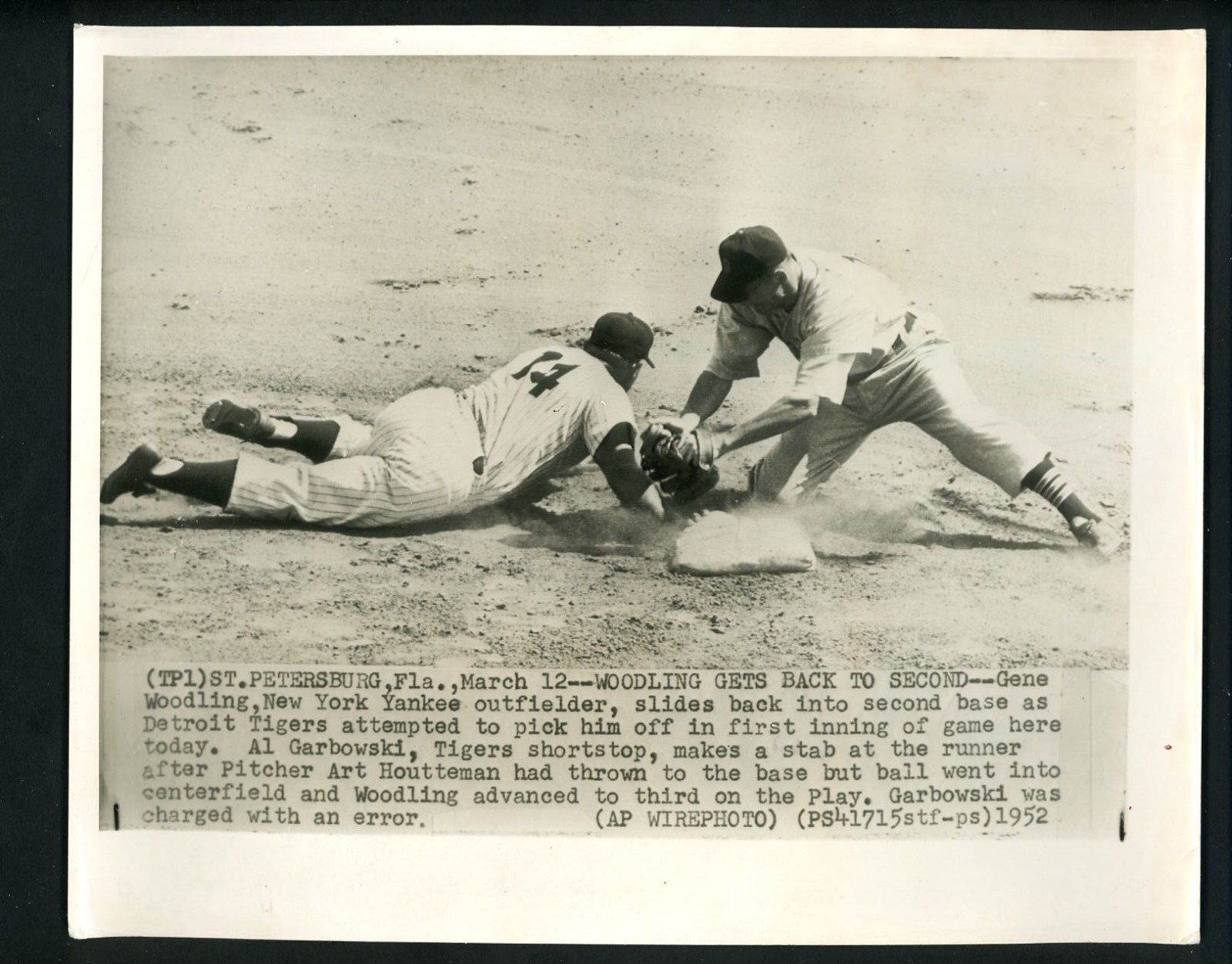 Alex Garbowski & Gene Woodling 1952 Press Photo Poster painting Detroit Tigers New York Yankees