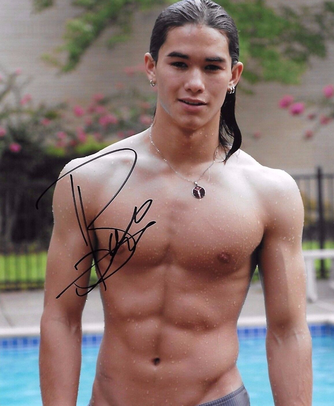 Booboo Stewart Signed Photo Poster painting - THE TWILIGHT SAGA / X MEN / DESCENDANTS STAR G895