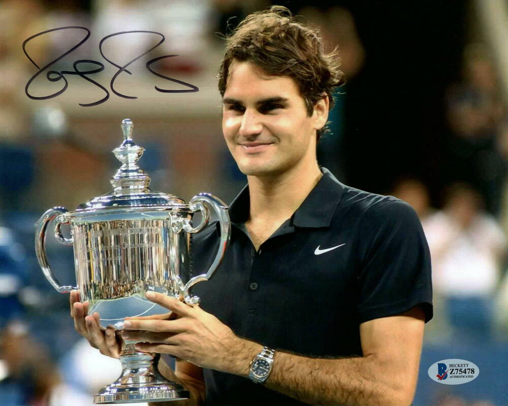 ROGER FEDERER SIGNED AUTOGRAPH 8X10 Photo Poster painting - TENNIS ICON HOLDING TROPHY, BECKETT