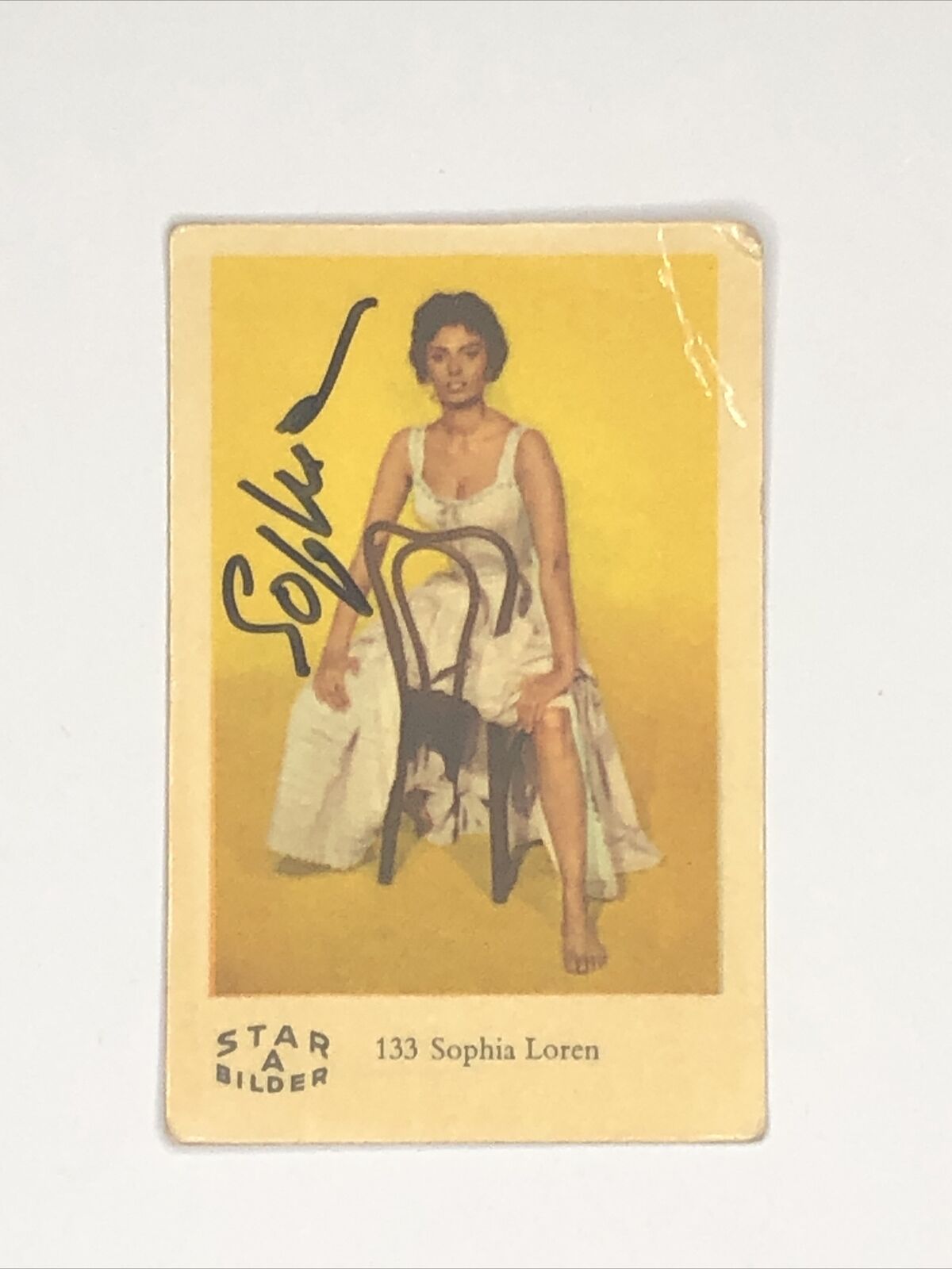 Sophia Loren Autographed Dutch Gum Card Signed Will Pass JSA Authentic