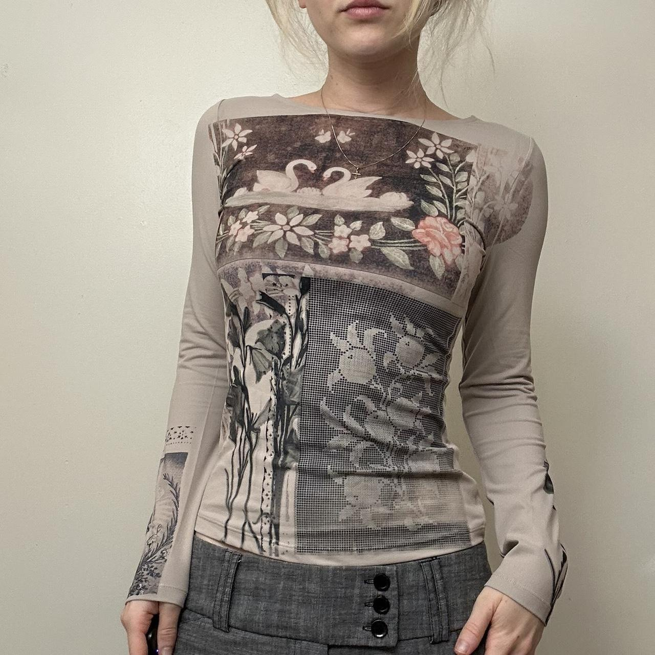 Printed long-sleeved top