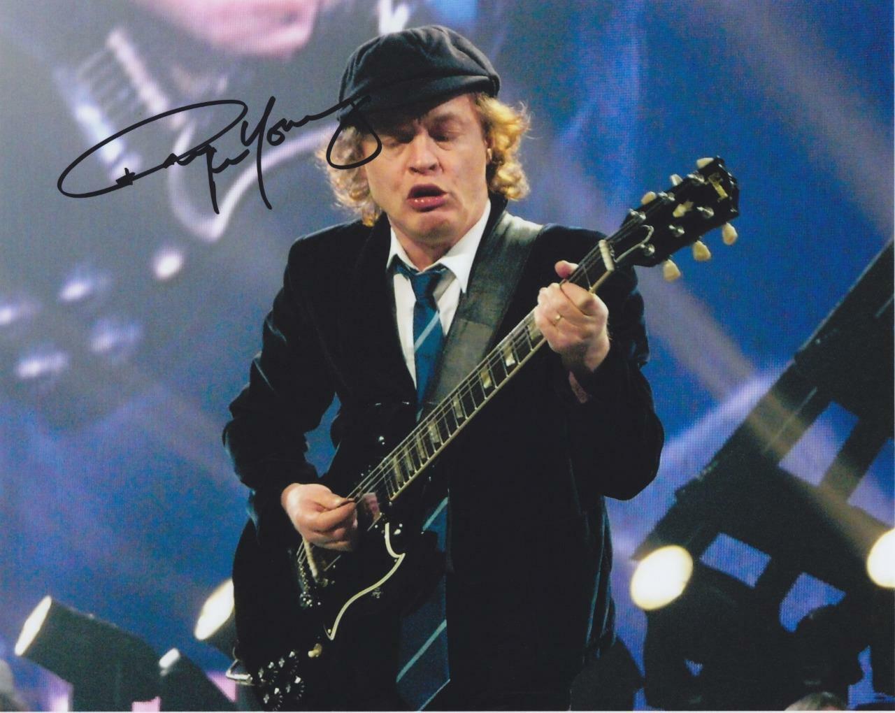 Angus Young AC/DC SIGNED AUTOGRAPHED 10 X 8