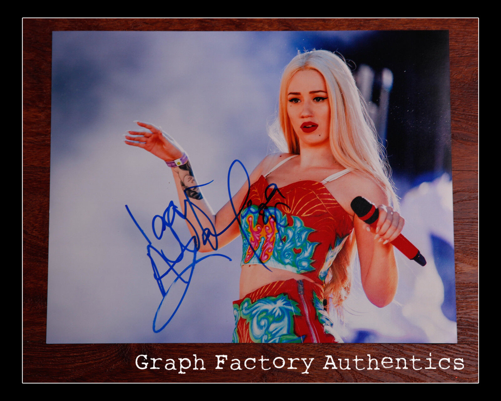 GFA Sexy Australian Superstar * IGGY AZALEA * Signed 11x14 Photo Poster painting AD2 COA