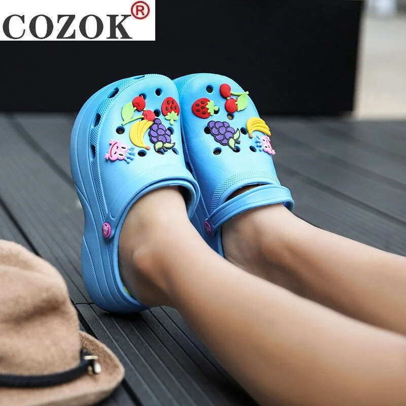 Summer Women Croc Clogs Platform Garden Sandals Cartoon Fruit Slippers Slip On For Girl Beach Shoes Fashion Slides Outdoor 698