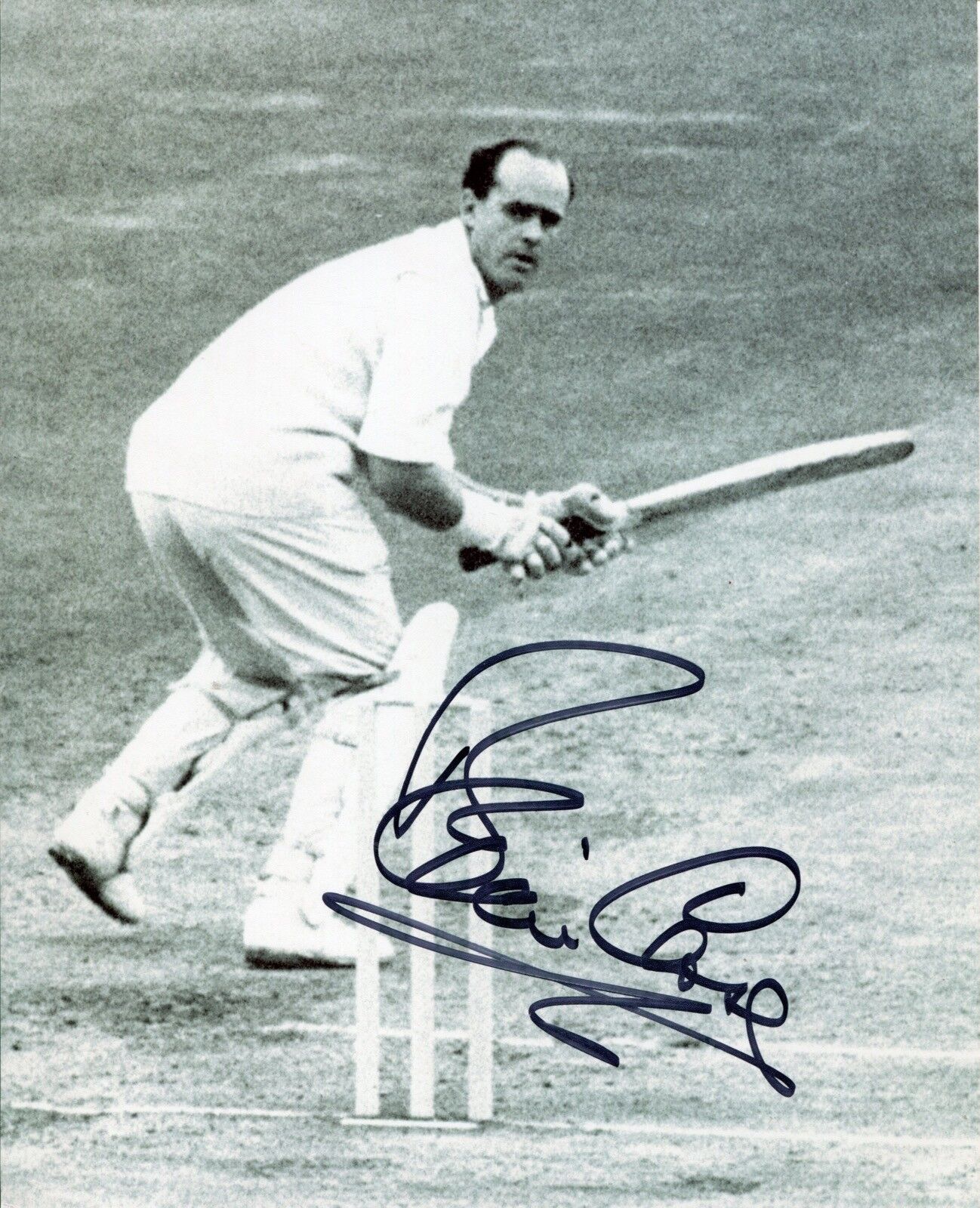 England, Yorkshire & Somerset cricket captain Brian Close signed 8x10 Photo Poster painting