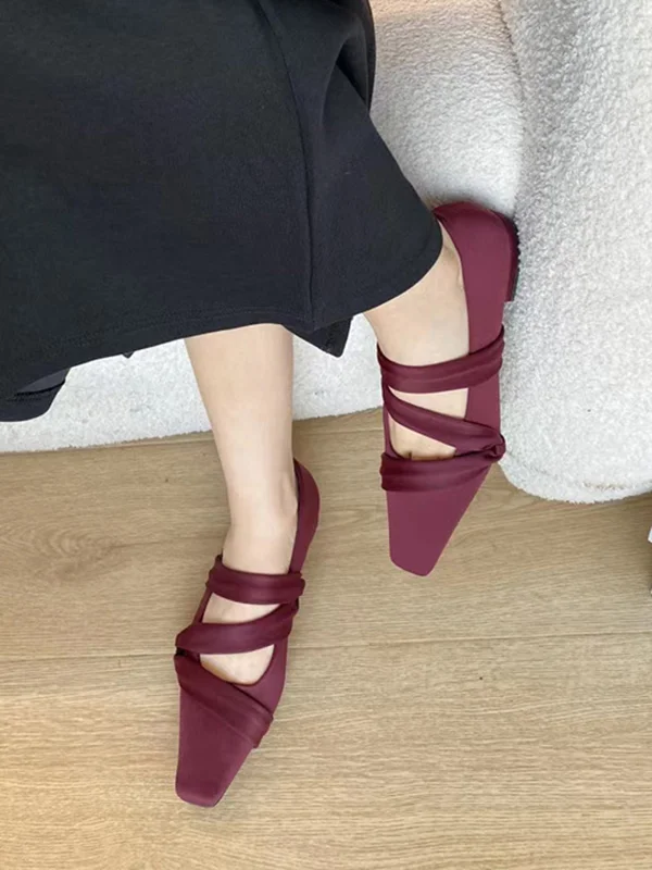 Square-Toe Solid Color Flat Shoes