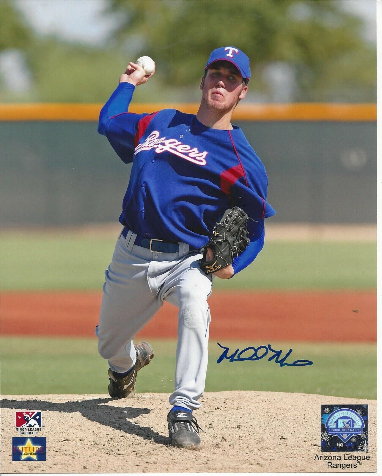 Michael Main Autographed 8x10 Texas Rangers#S1086