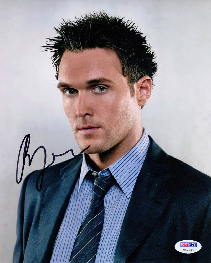 Owain Yeoman SIGNED 8x10 Photo Poster painting Wayne The Mentalist SEXY PSA/DNA AUTOGRAPHED