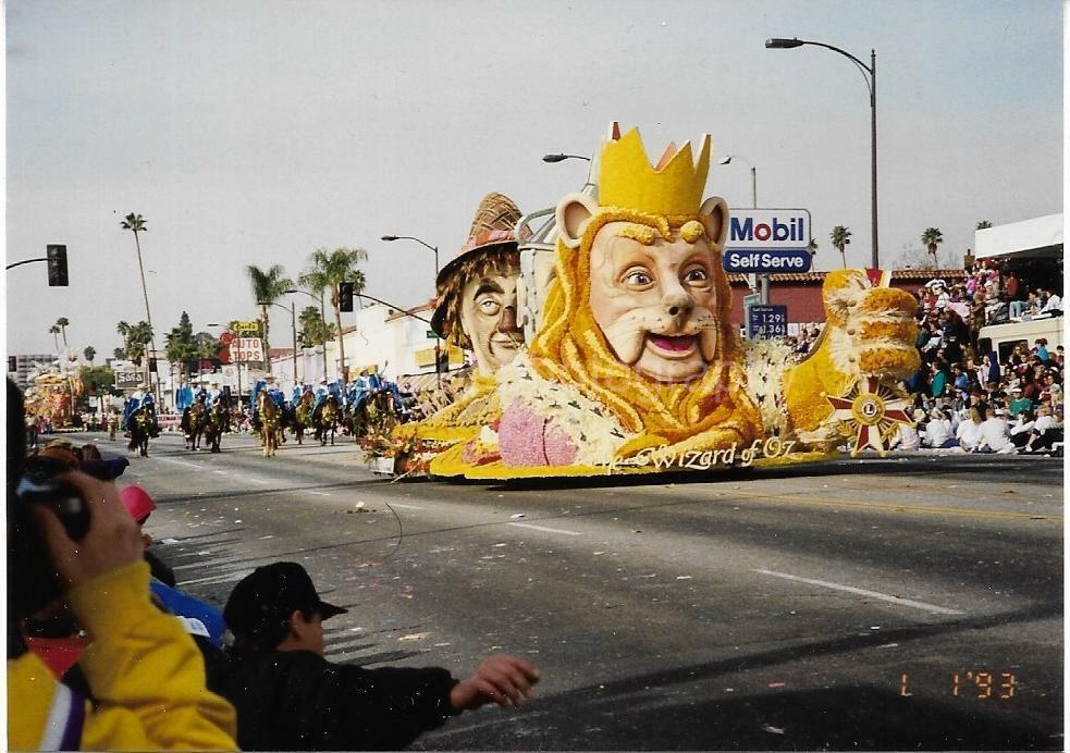 FOUND Photo Poster painting Color WIZARD OF OZ FLOAT Original VINTAGE Rose Parade 21 47 P