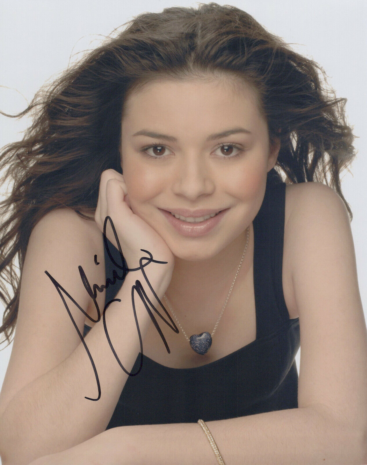 Miranda Cosgrove (Icarly) signed 8x10 Photo Poster painting